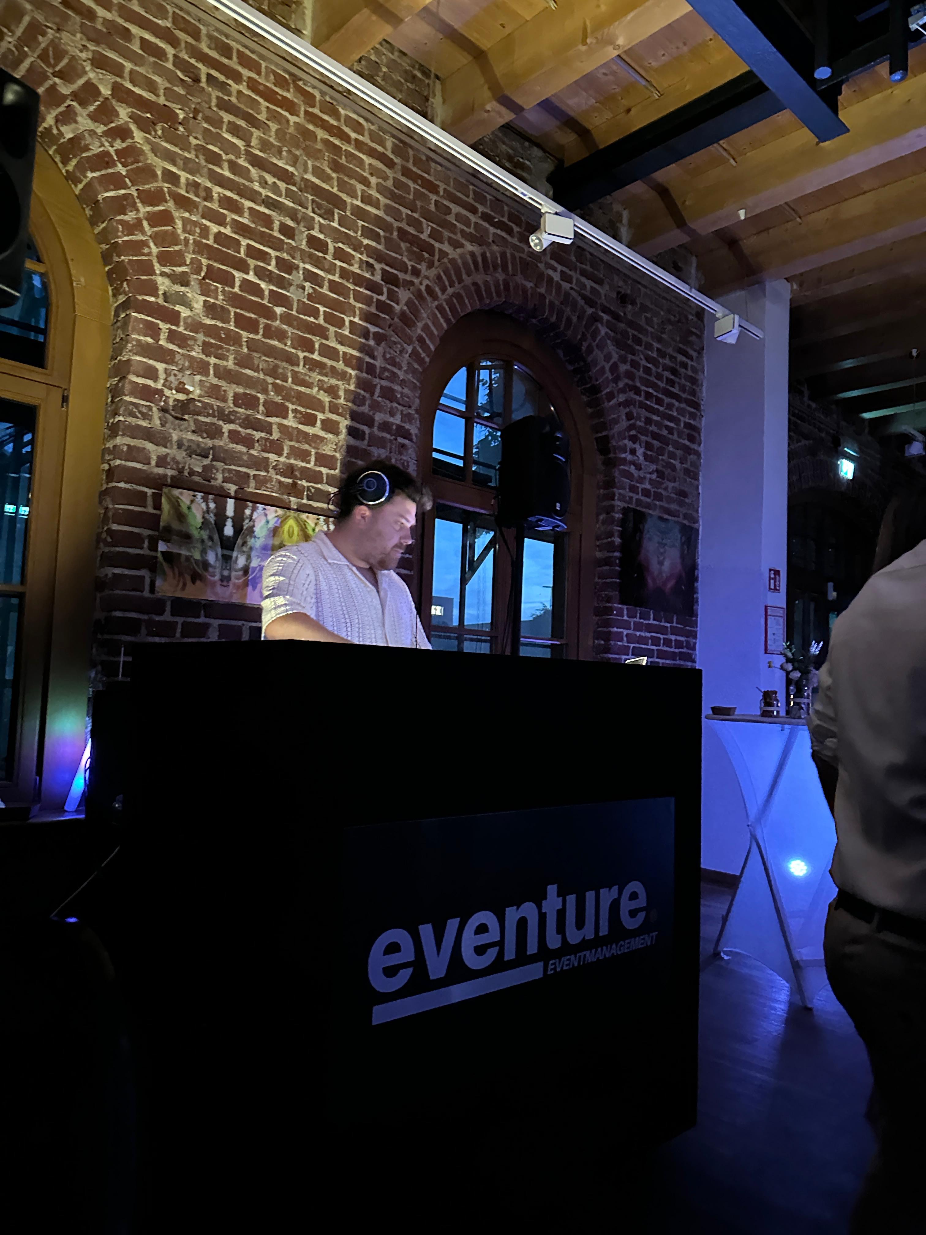 DJ Roman Portfolio Foto 1